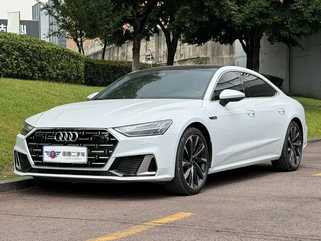 Audi A7L — фото 1
