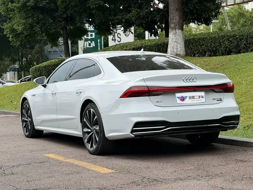 Audi A7L — фото 7