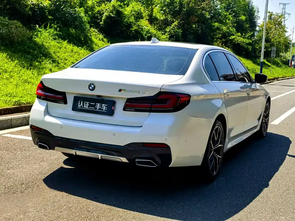 BMW 5 Series — фото 9