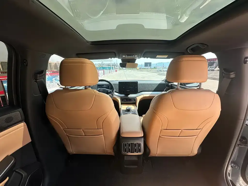 BYD L DM-i — фото 2