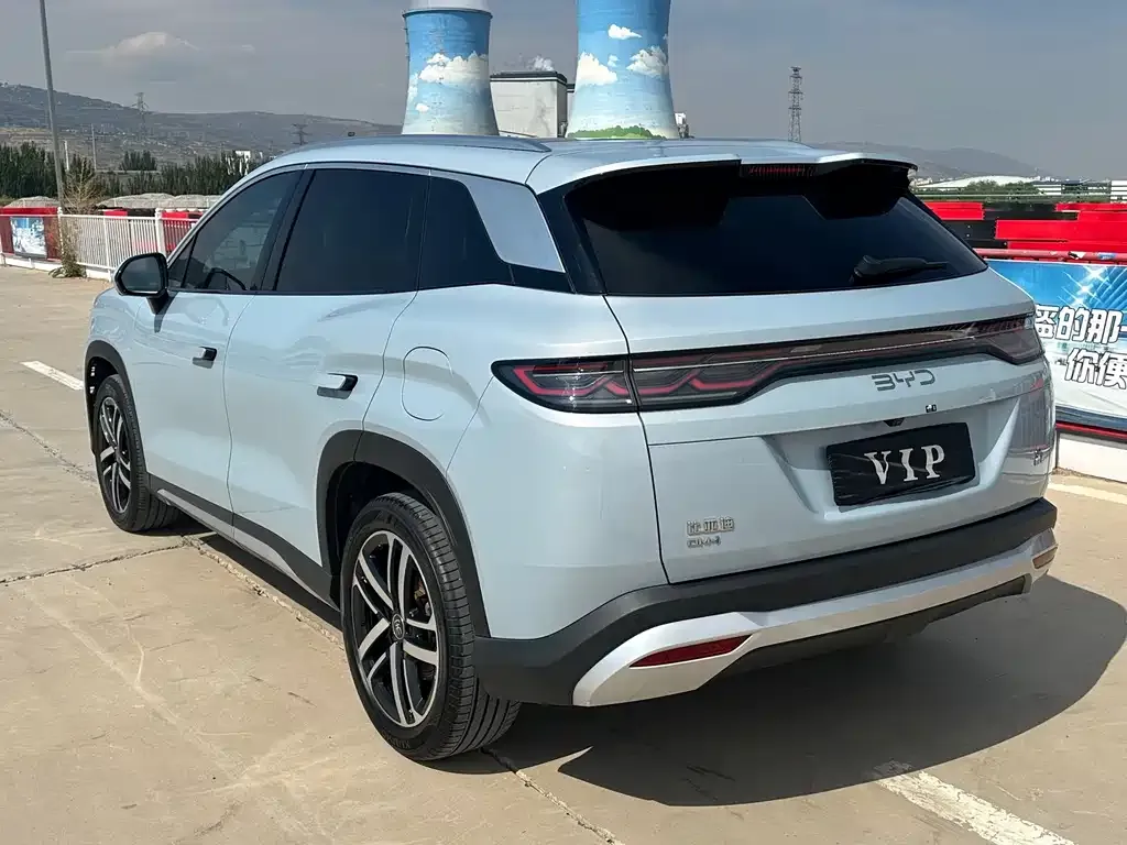 BYD L DM-i — фото 7