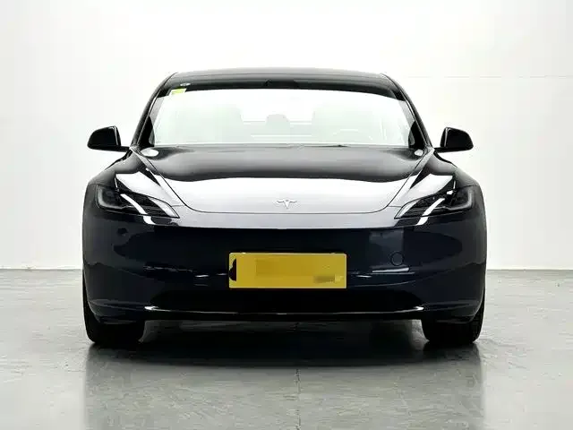 Tesla Model 3 — фото 7