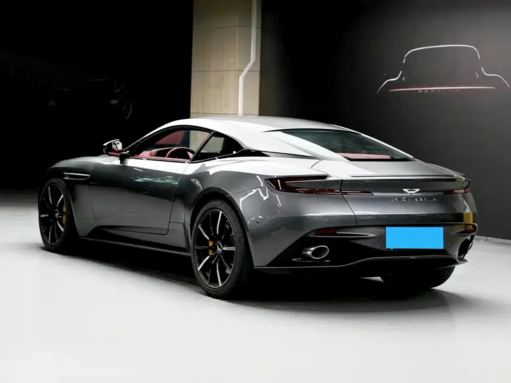 Aston Martin DB11 — фото 4