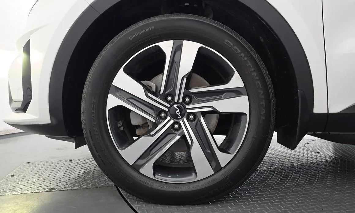 Kia Sorento — фото 10