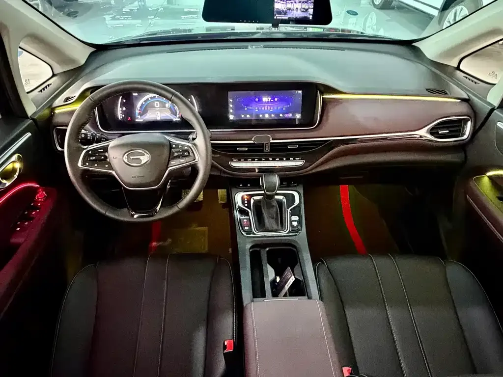 GAC Motor Trumpchi M6 — фото 9