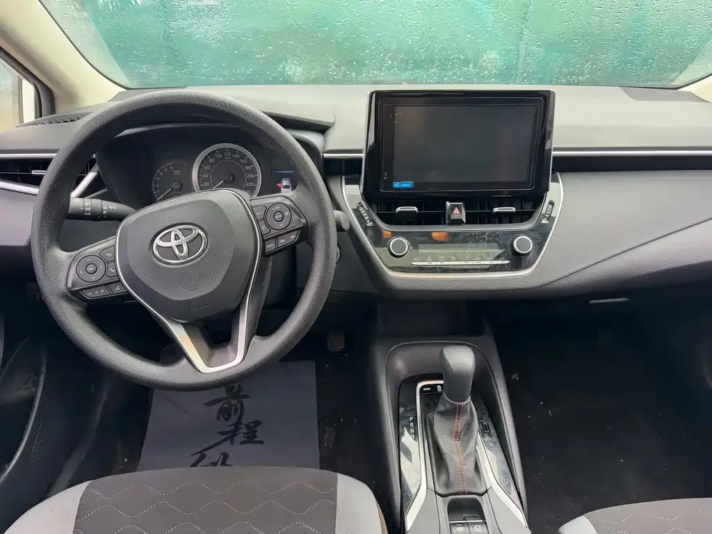 Toyota Corolla — фото 6