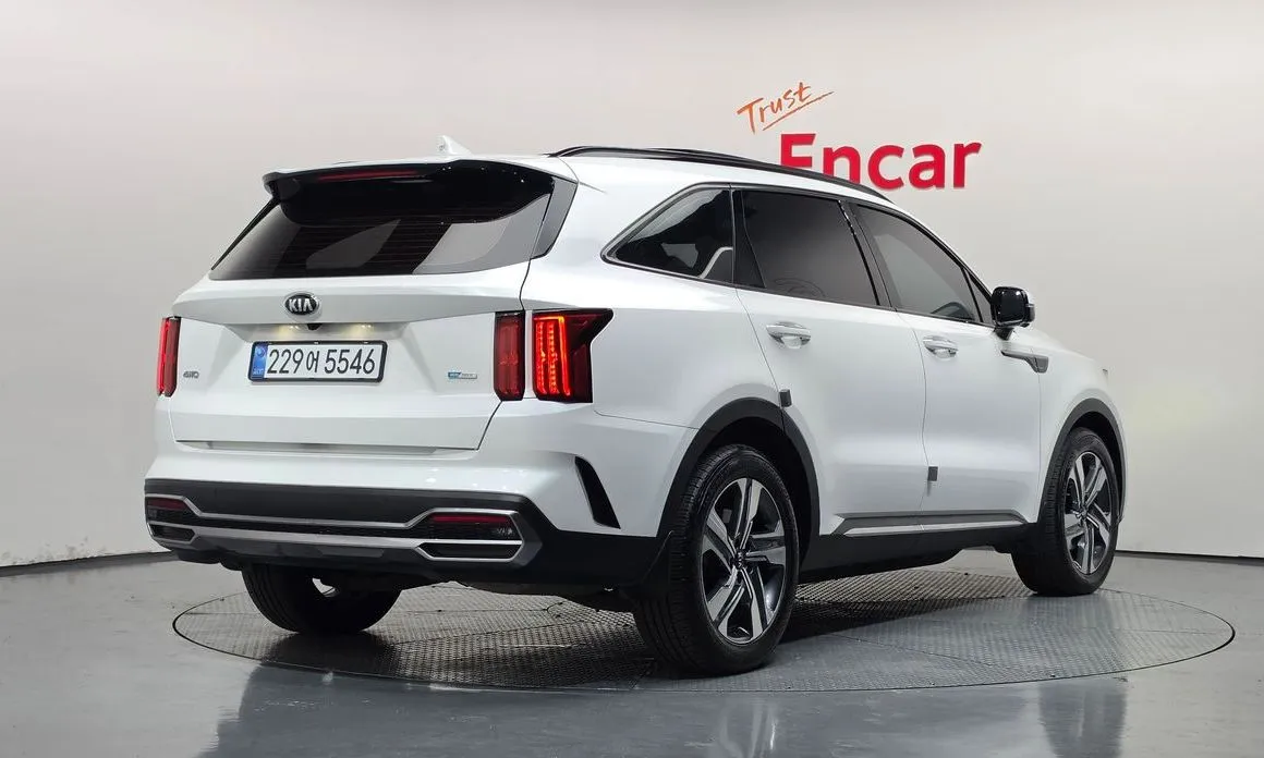 Kia Sorento — фото 10