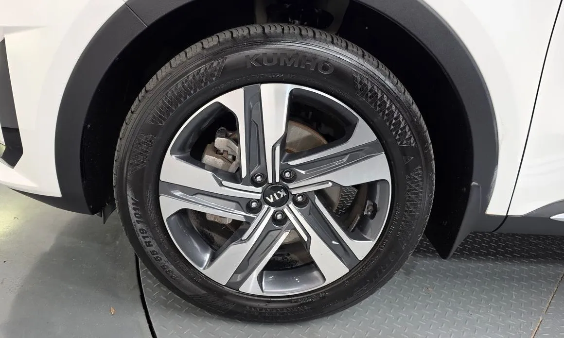 Kia Sorento — фото 8