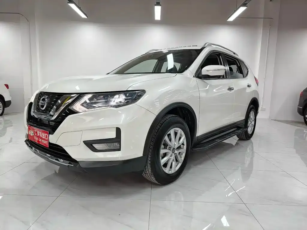 Nissan X-Trail — фото 1