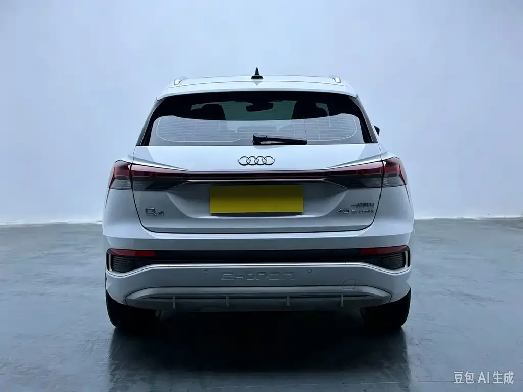 Audi Q4 e-tron — фото 3