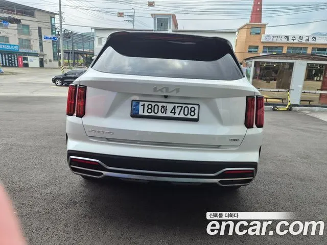Kia Sorento — фото 10