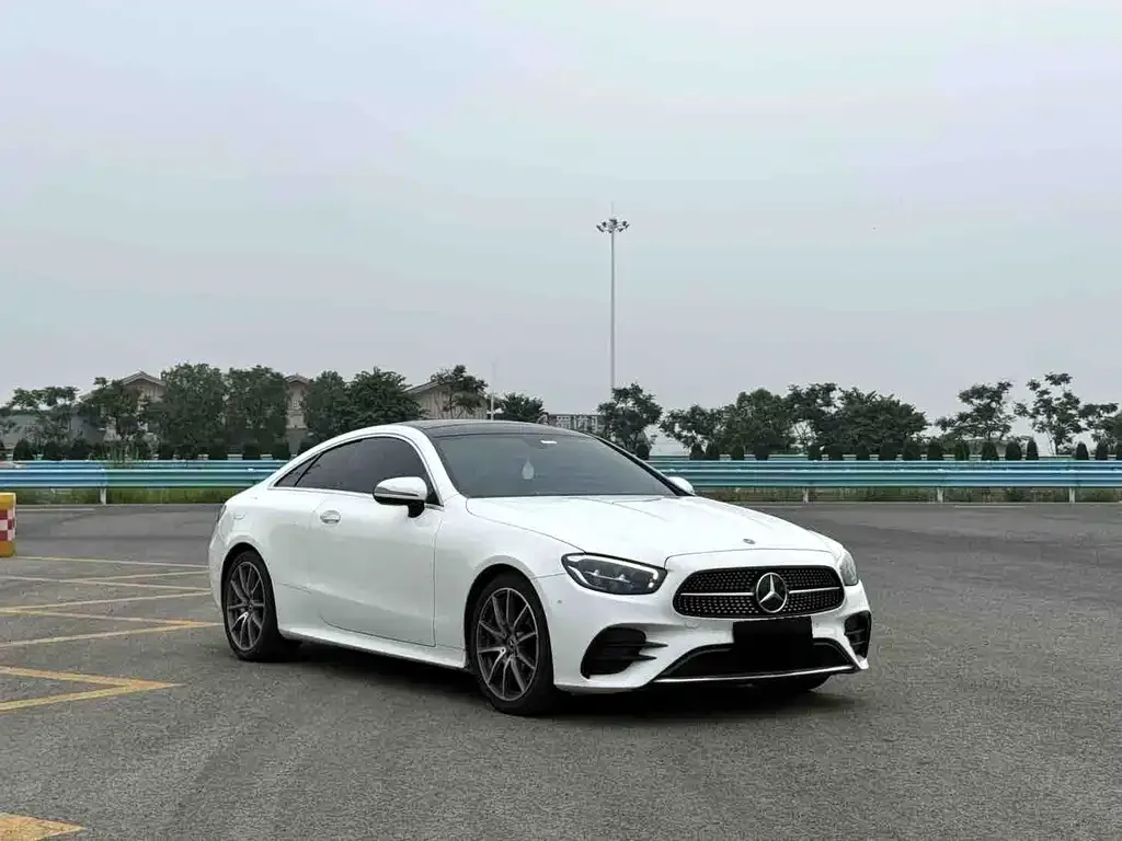 Mercedes-Benz E-Class (Import) — фото 4