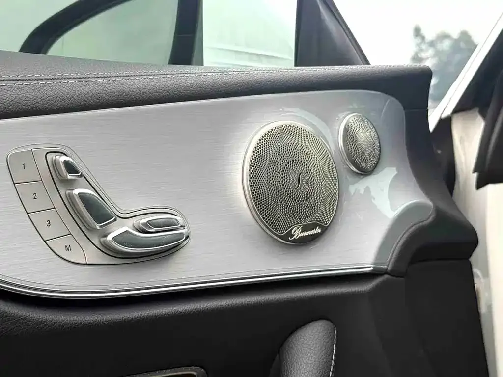 Mercedes-Benz E-Class (Import) — фото 5