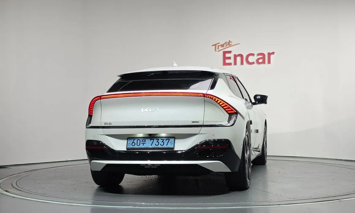 Kia EV6 — фото 6