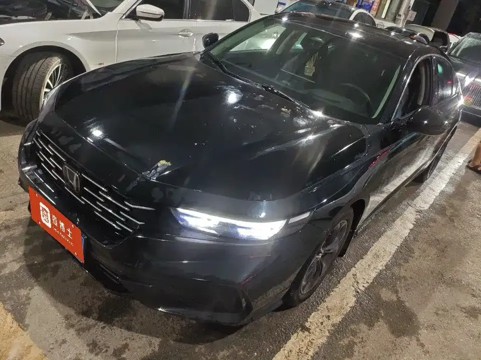 Honda Accord — фото 1