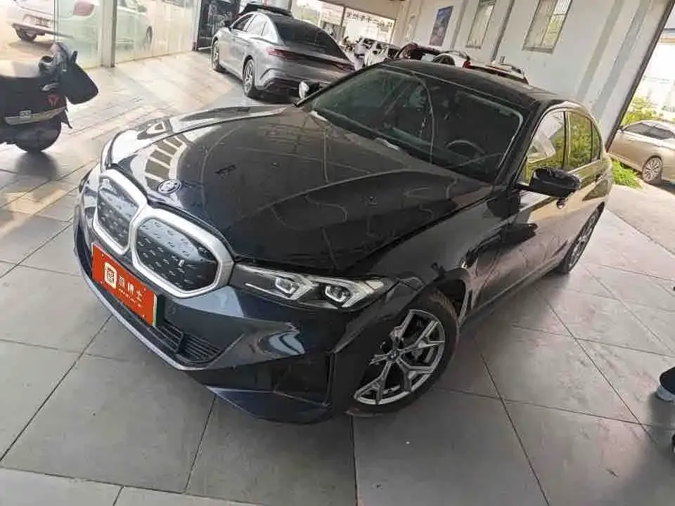 BMW i3 — фото 1