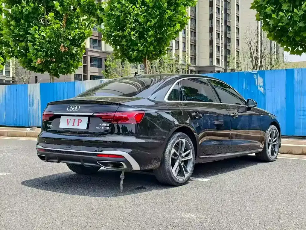 Audi A4L — фото 9