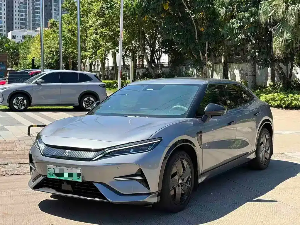 BYD L EV — фото 1