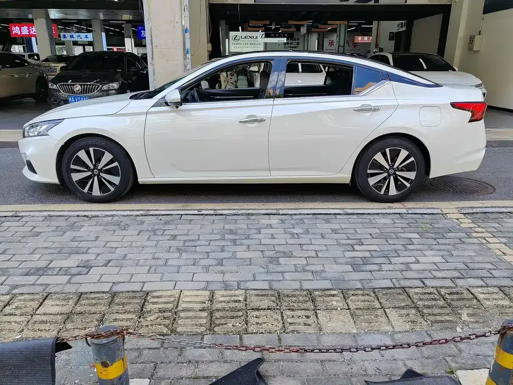 Nissan Teana — фото 3