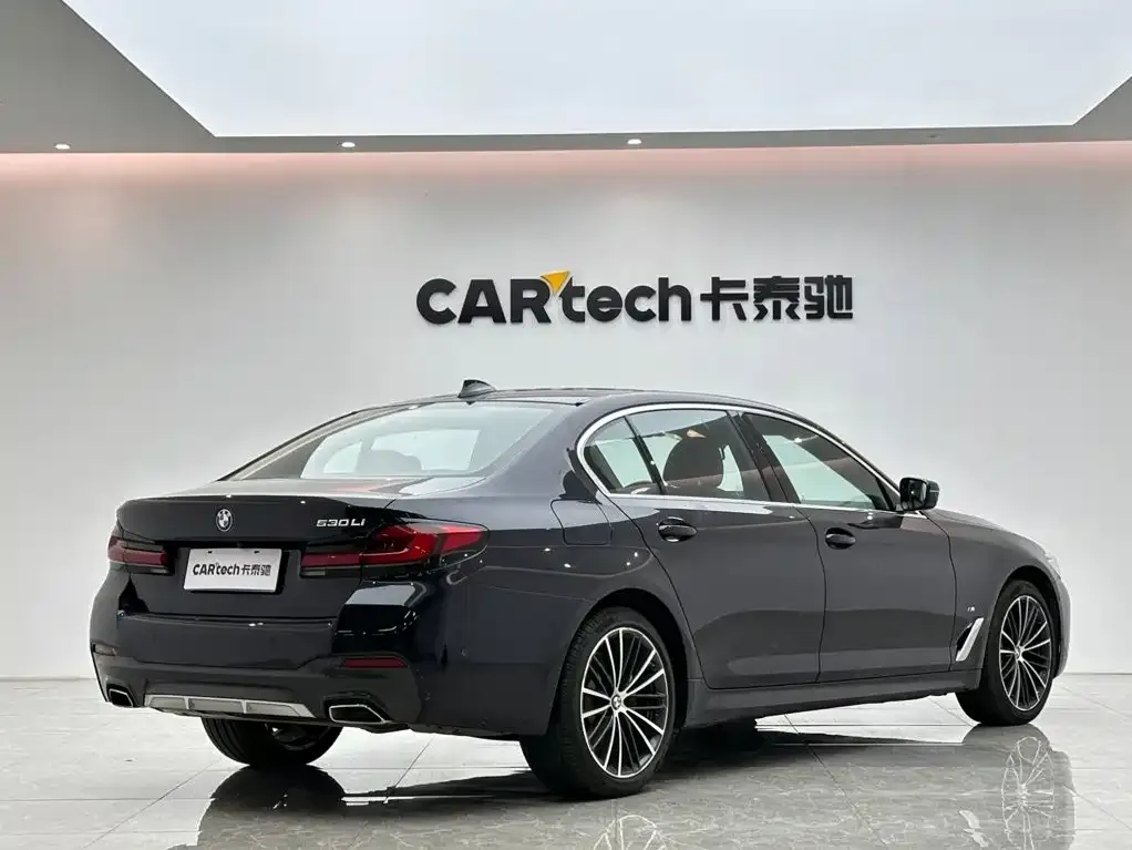 BMW 5 Series — фото 4