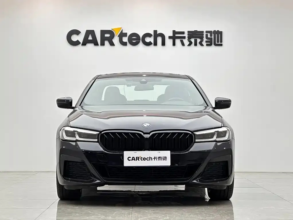 BMW 5 Series — фото 10