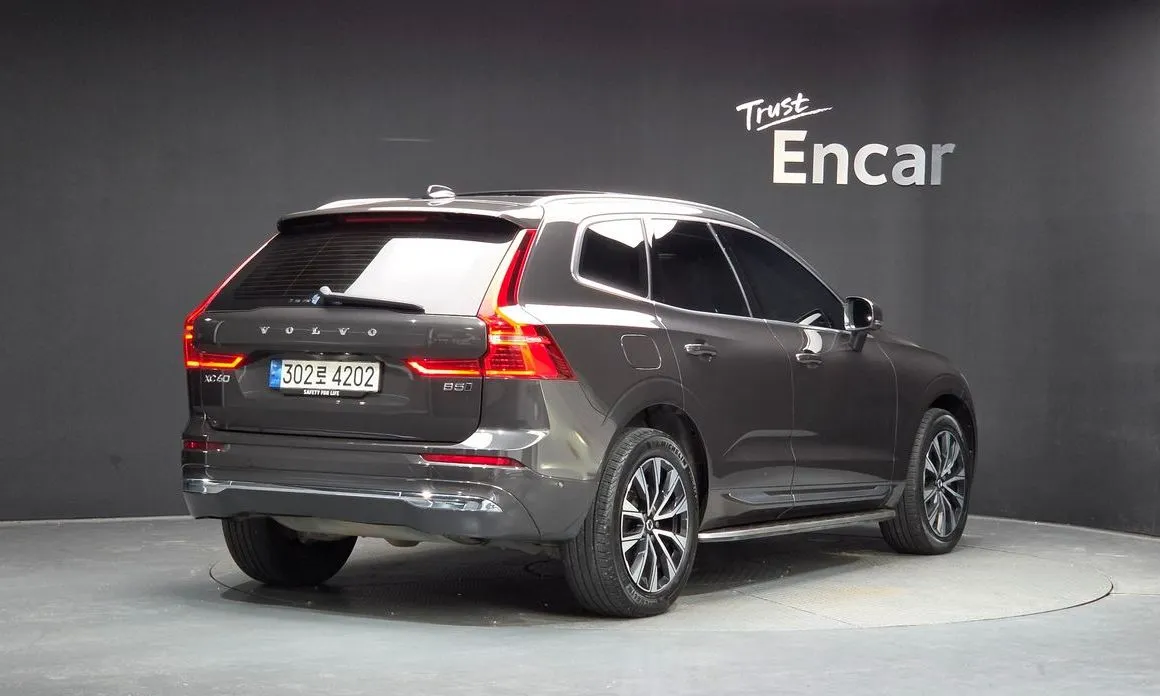 Volvo XC60 — фото 5