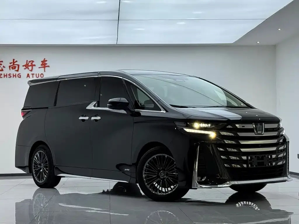 Toyota Vellfire — фото 8