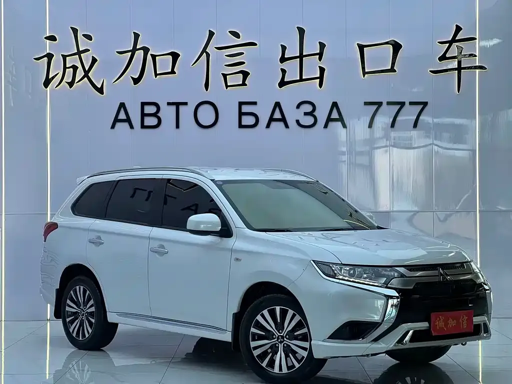 Mitsubishi Outlander — фото 2