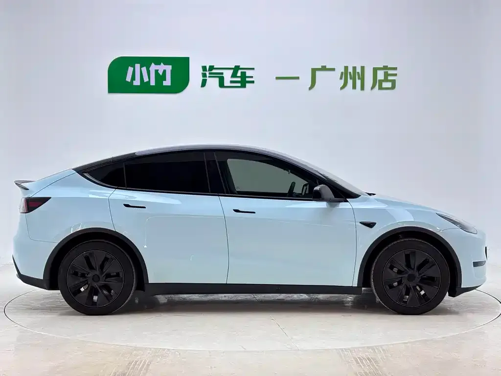 Tesla Model Y — фото 5