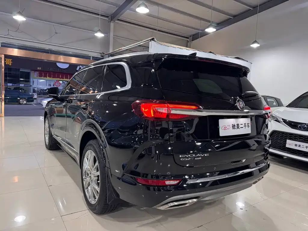 Buick Enclave — фото 2