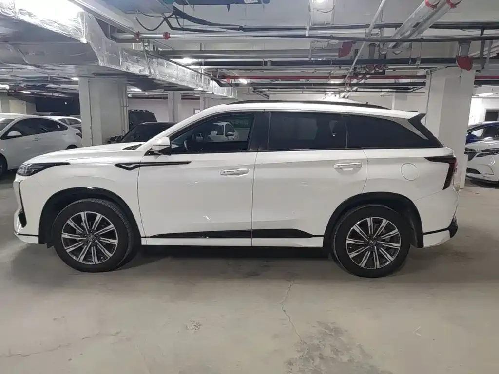 Changan CS75 PLUS — фото 4