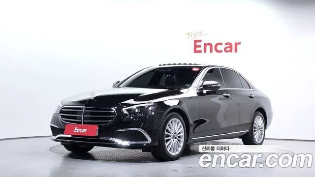 Mercedes-Benz E-Class — фото 1