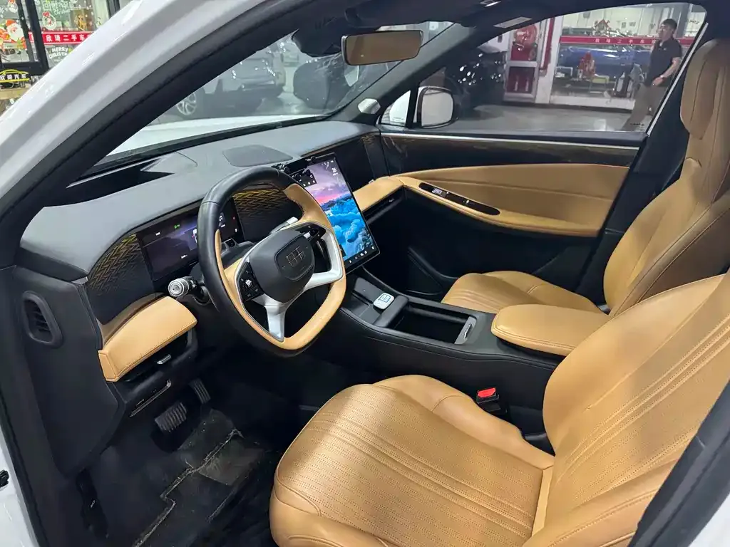 Geely Galaxy L7 — фото 10