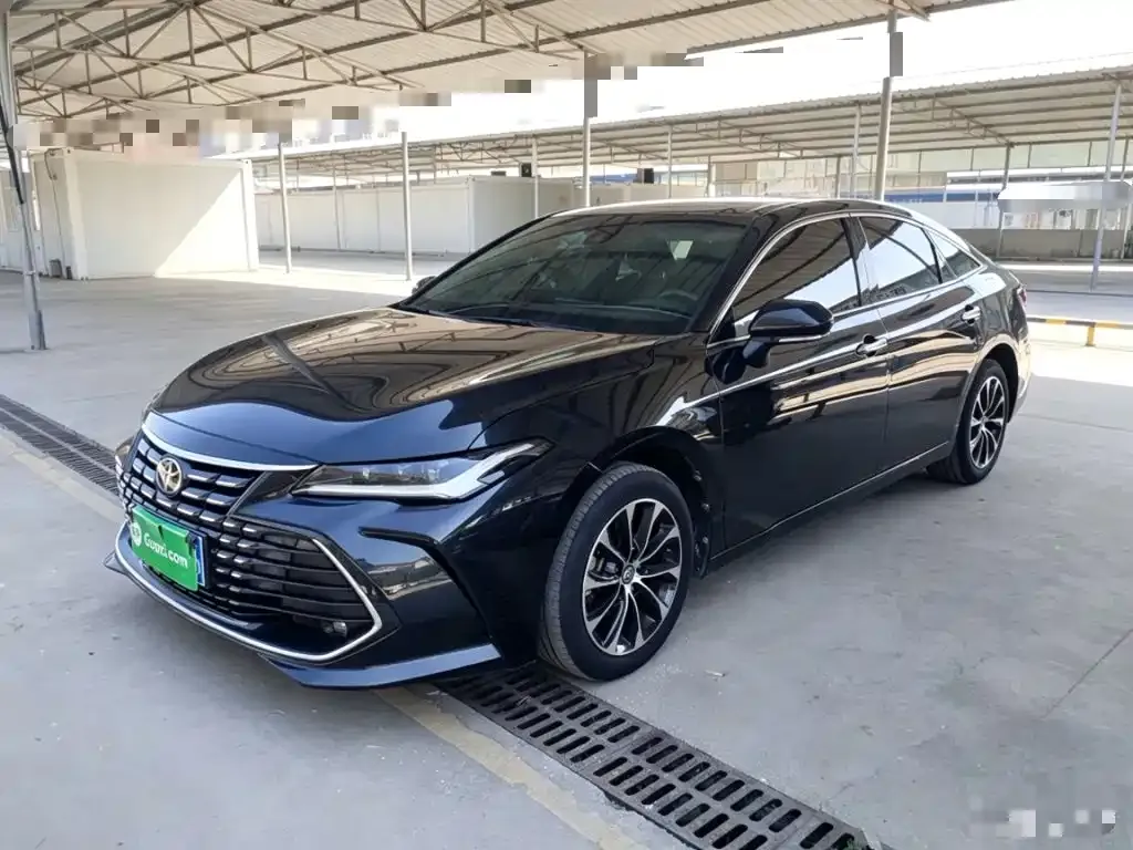 Toyota Avalon — фото 1
