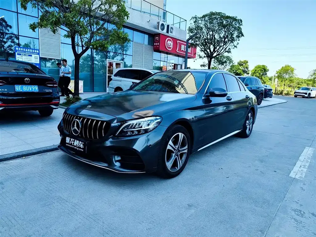 Mercedes-Benz C-Class — фото 1