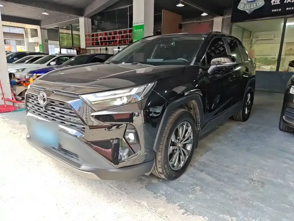 Toyota RAV4 — фото 8