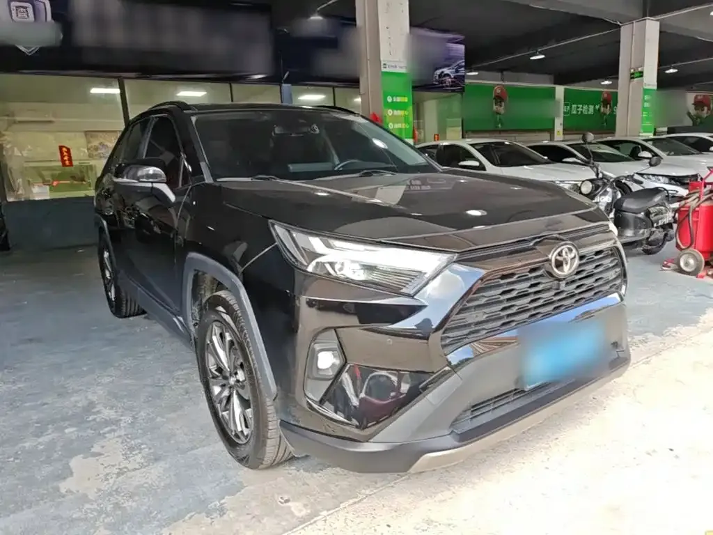 Toyota RAV4 — фото 3