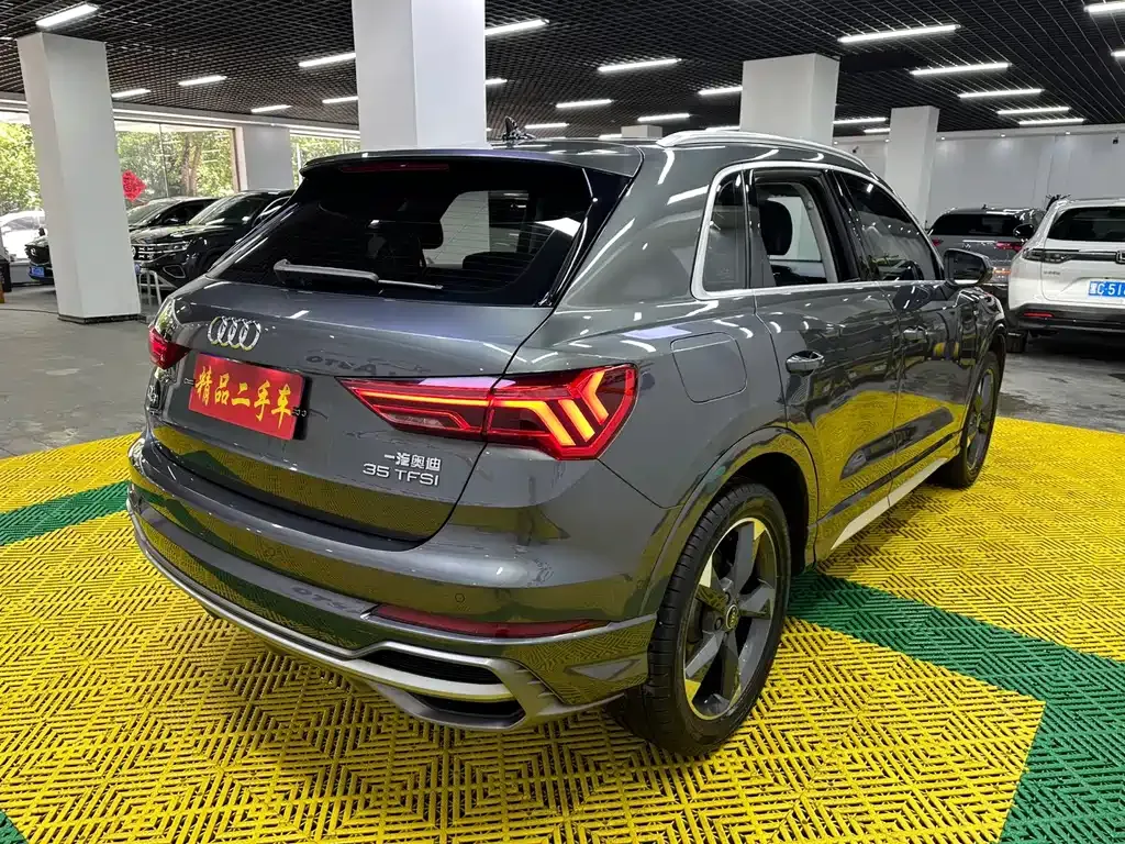 Audi Q3 — фото 6