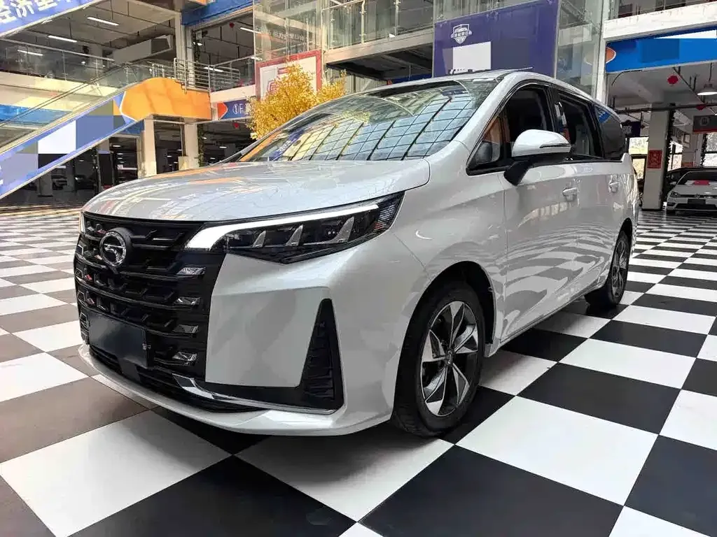 GAC Motor Trumpchi M6 — фото 1