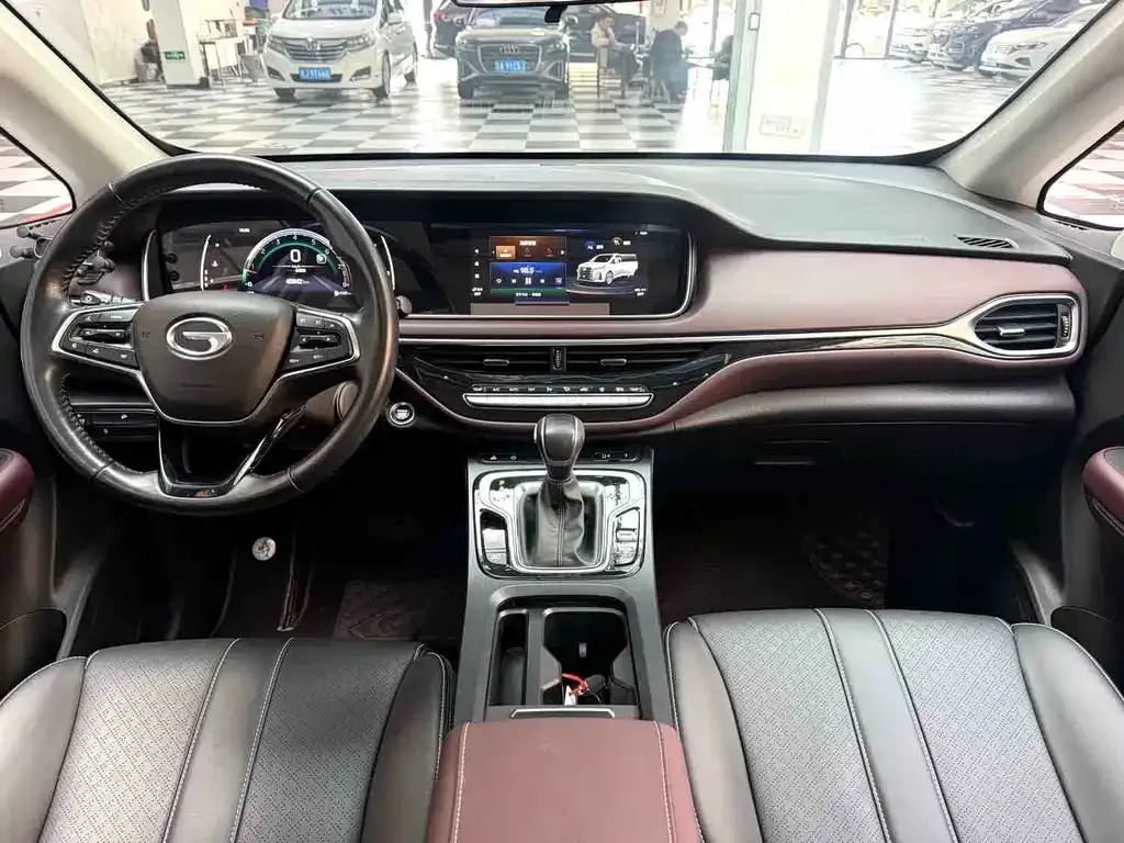 GAC Motor Trumpchi M6 — фото 7