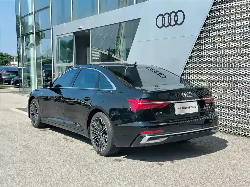 Audi A6L — фото 6