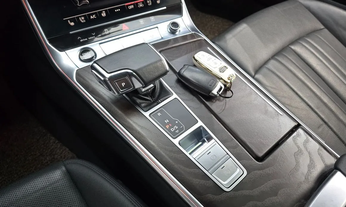 Audi A6 — фото 8