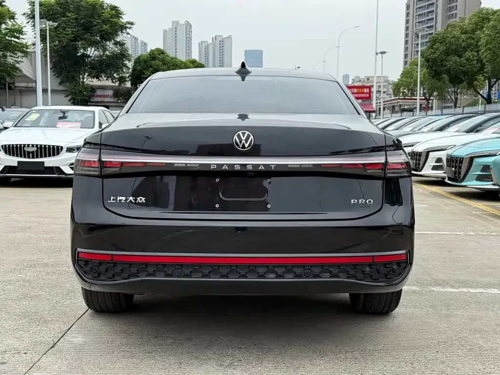 Volkswagen Passat — фото 5