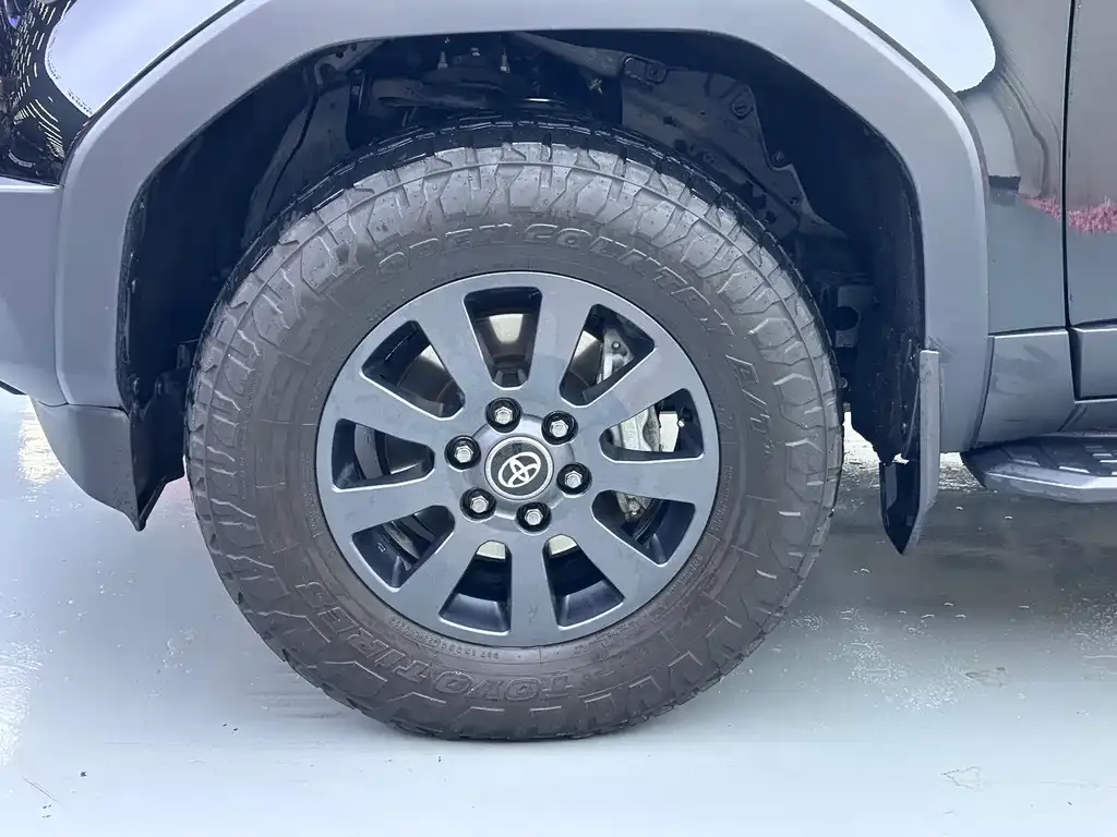 Toyota Prado — фото 6