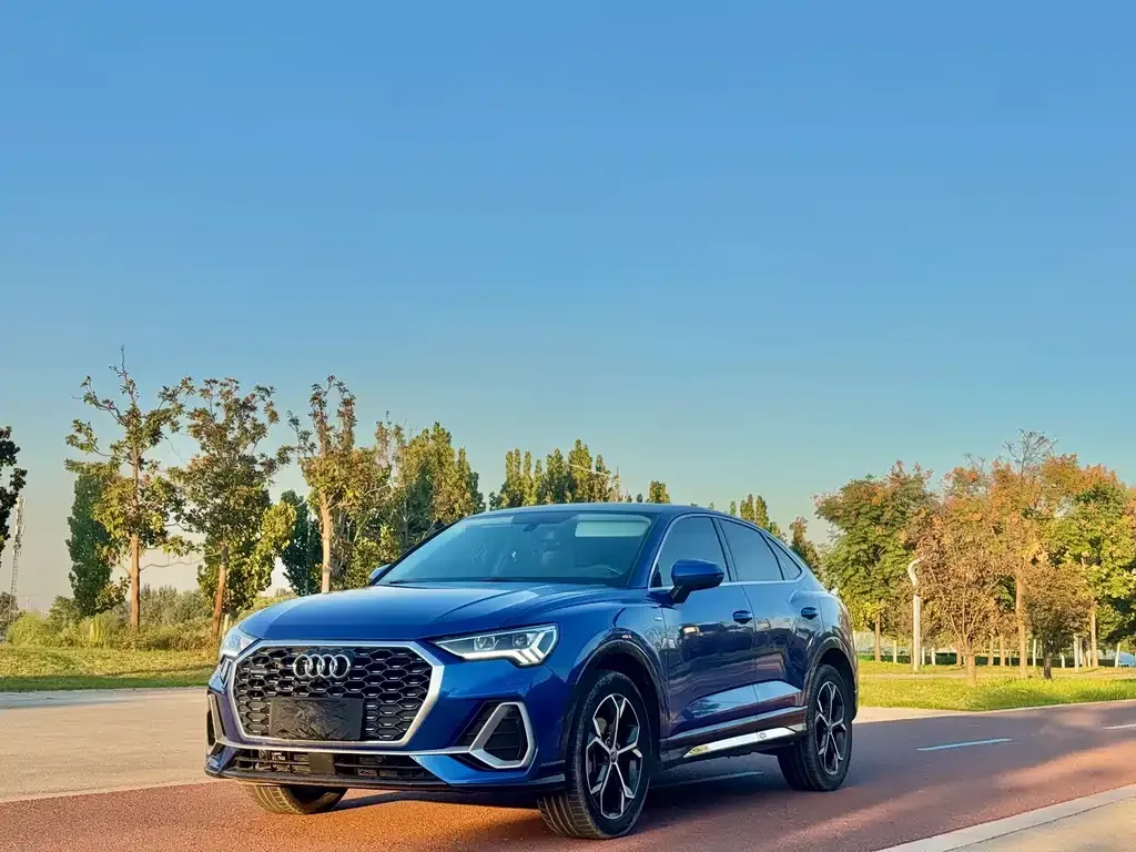 Audi Q3 Sportback — фото 1