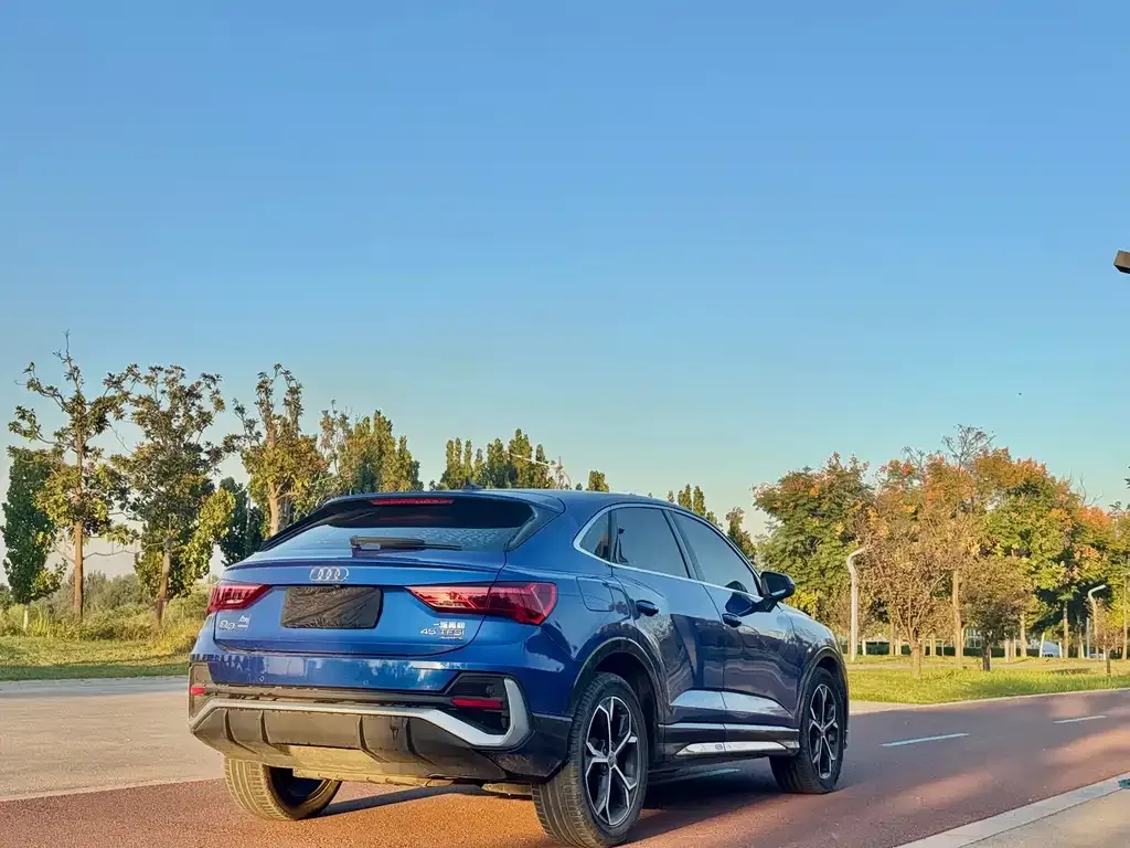 Audi Q3 Sportback — фото 7
