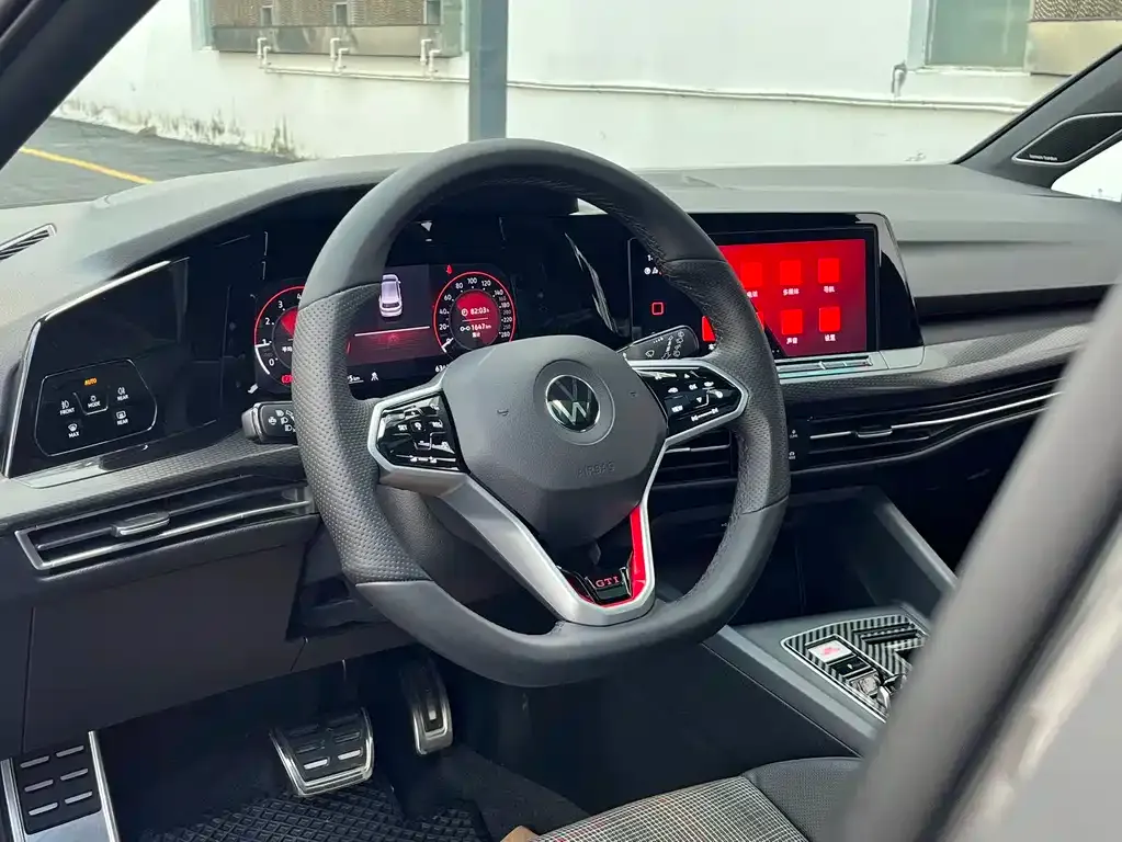 Volkswagen Golf GTI — фото 5