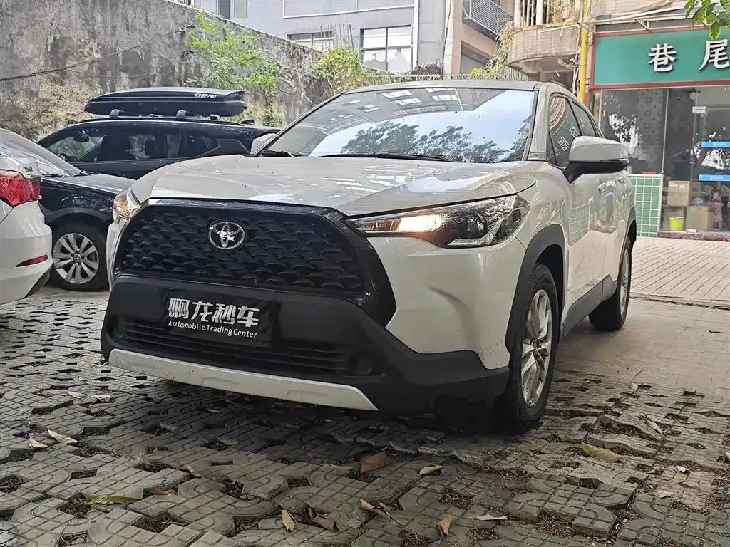 Toyota Corolla Cross — фото 1
