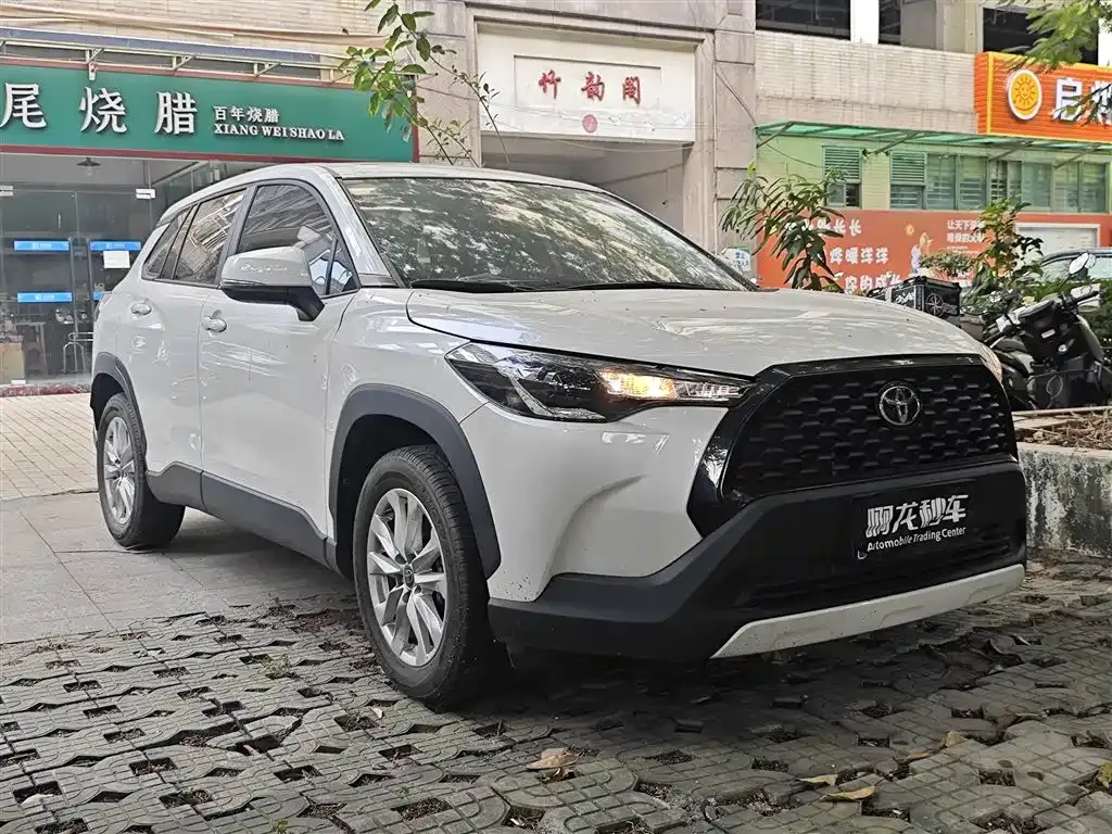 Toyota Corolla Cross — фото 9