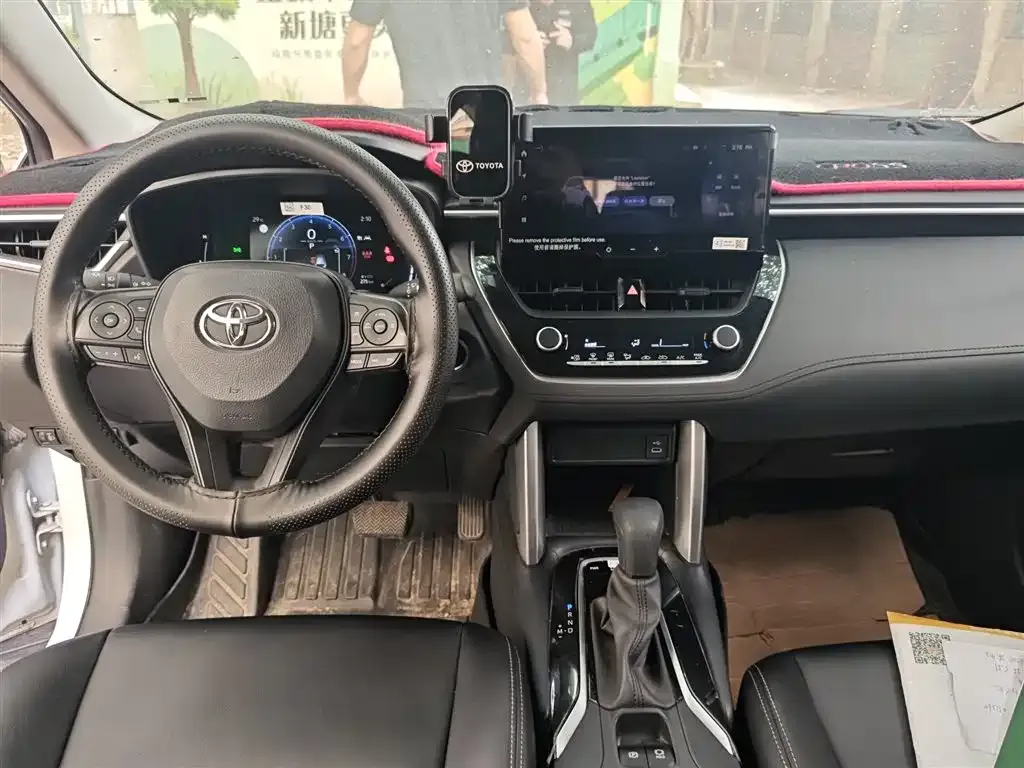 Toyota Corolla Cross — фото 4